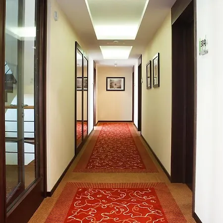 Отель The Fitzgerald 4*