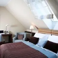 The Fitzgerald Praag